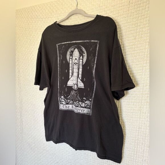 T Shirt (read description)✨ - Picture 3 of 6